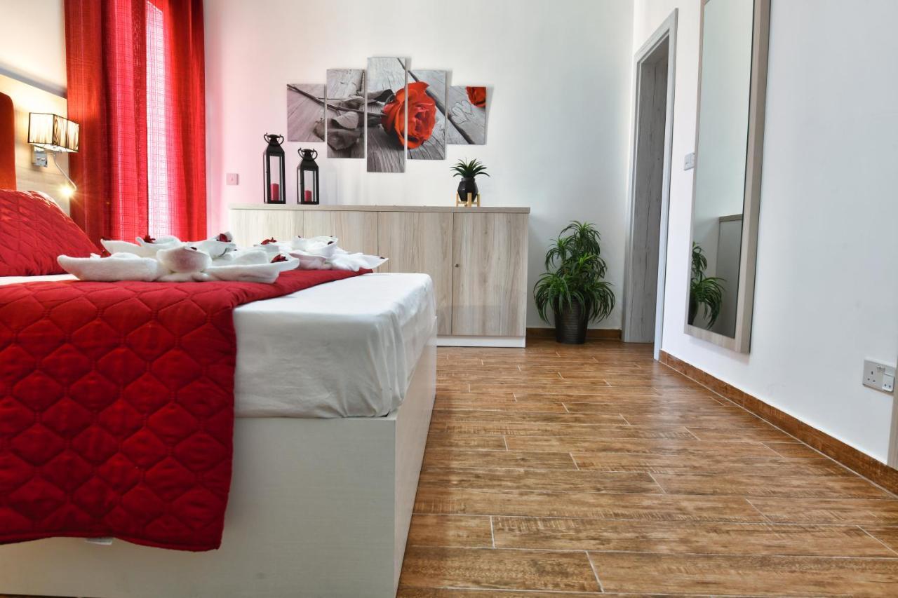 Apartmán A Bed Of Roses Marsalforn Exteriér fotografie
