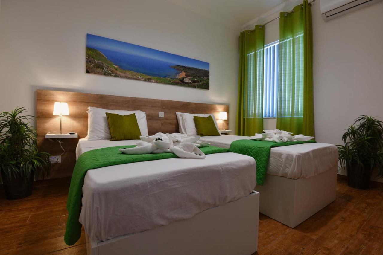 Apartmán A Bed Of Roses Marsalforn Exteriér fotografie