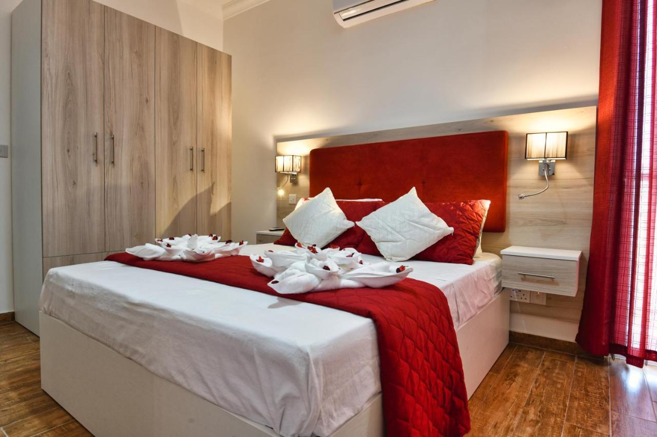 Apartmán A Bed Of Roses Marsalforn Exteriér fotografie